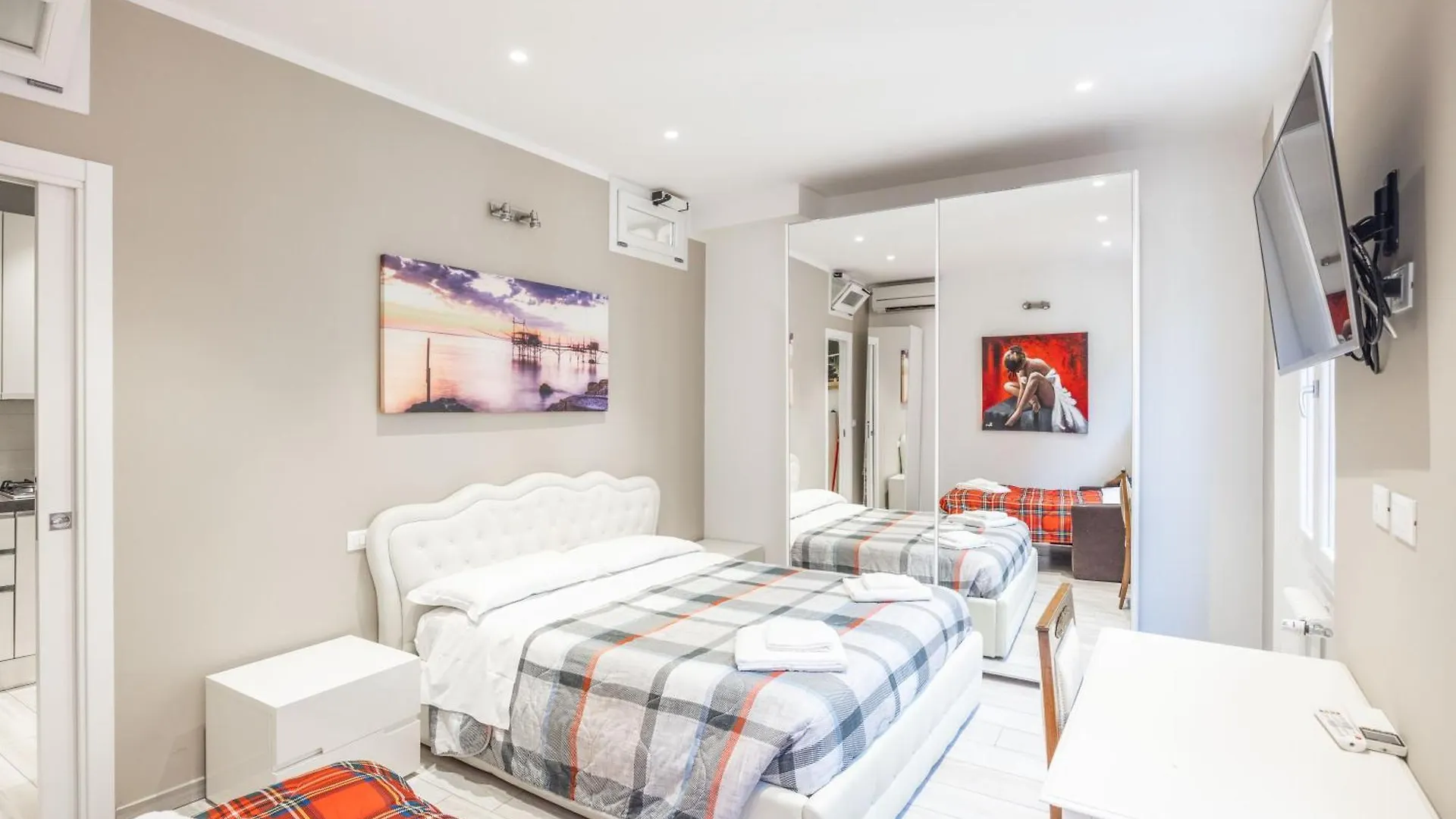 De'Giudei, Bologna By Short Holidays